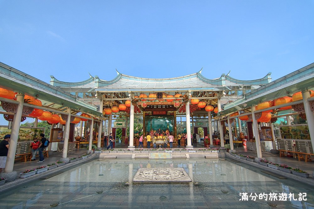 彰化鹿港景點》全球首座玻璃媽祖廟 台灣玻璃館 彷彿登上仙界的九重天宮