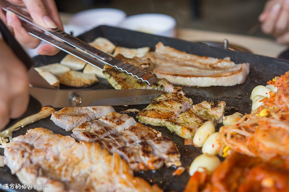 桃園市美食》八色烤肉2號旗鑑店 桃園火車站旁 韓國烤肉 多重味蕾一次滿足