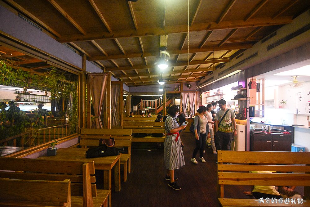 新竹湖口夜景》Summer Cafe 鳥瞰新竹城市的迷人夜景 可愛喵星人出沒