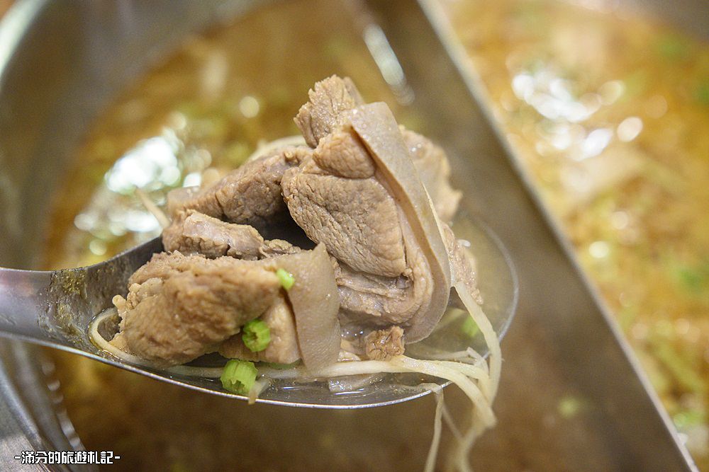新北松山美食》松山火鍋 山羊城羊肉爐(松山健康店) 料多湯濃肉大塊 圍爐聚會的好去處