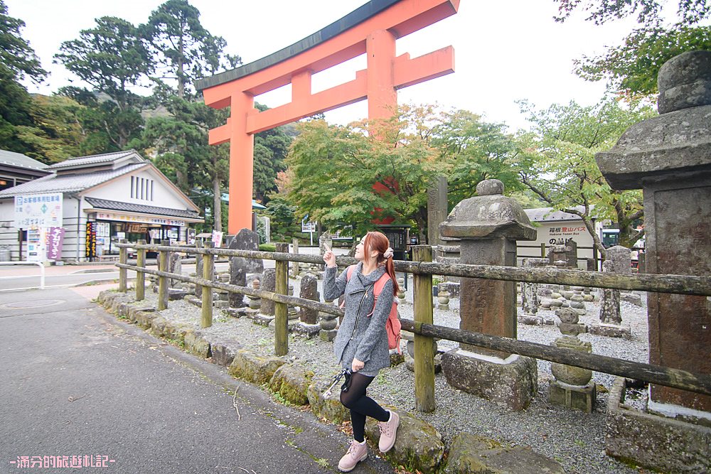 日本箱根景點》箱根神社 和平鳥居 蘆之湖上最美的紅色鳥居 情侶約會必訪