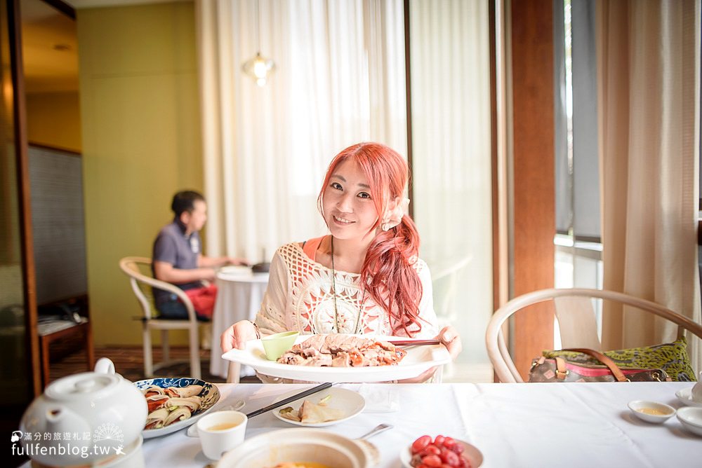 新竹美食餐廳》芙洛麗大飯店|東方軒中式料理|美味烤鴨一鴨三吃|超驚艷火焰櫻桃鴨秀!
