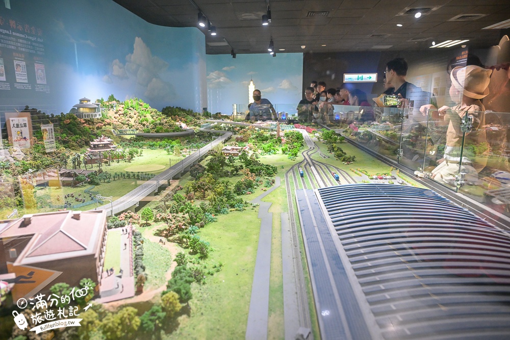 桃園【高鐵探索館】全國首創高速鐵路主題博物館,中壢免門票室內親子景點~駕馭時數300公里的高鐵玩樂趣!