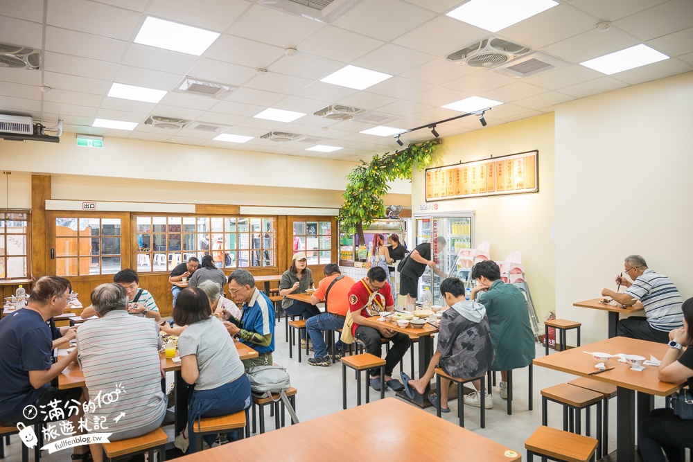 花蓮新城美食【佳興冰菓店】最新菜單,必喝招牌檸檬汁.什錦炒麵.滷味拼盤,必買檸檬沙瓦和果凍,傳承一甲子酸甜的好味道!