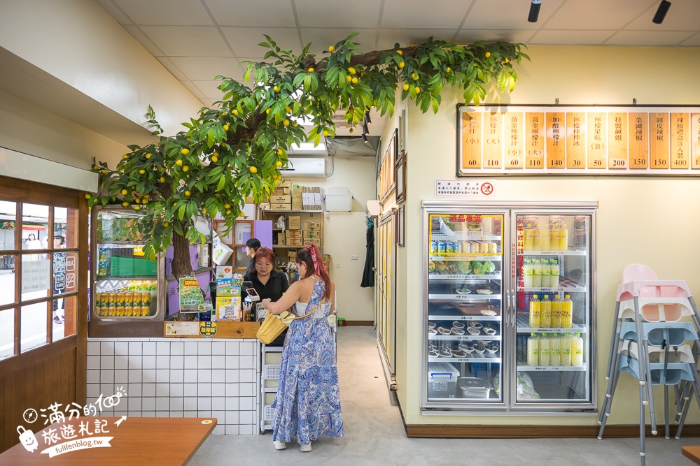 花蓮新城美食【佳興冰菓店】最新菜單,必喝招牌檸檬汁.什錦炒麵.滷味拼盤,必買檸檬沙瓦和果凍,傳承一甲子酸甜的好味道!