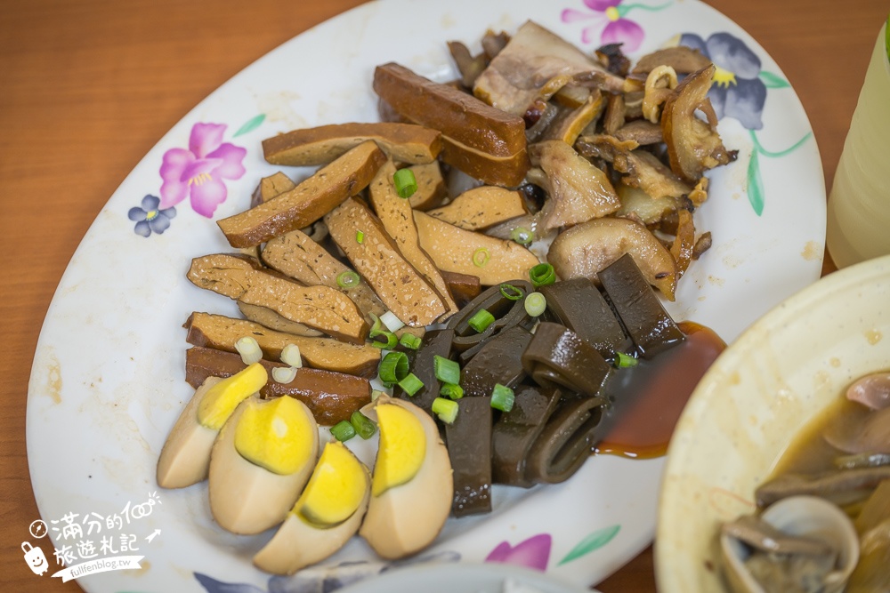 花蓮新城美食【佳興冰菓店】最新菜單,必喝招牌檸檬汁.什錦炒麵.滷味拼盤,必買檸檬沙瓦和果凍,傳承一甲子酸甜的好味道!