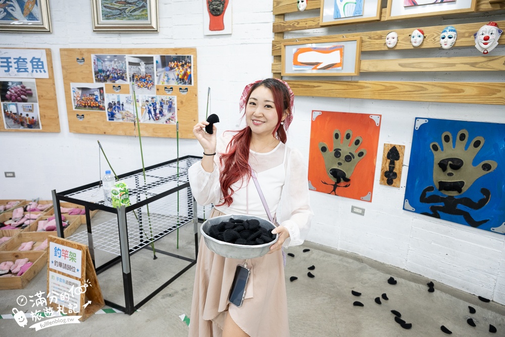彰化【台灣手套博物館】免門票親子觀光工廠.套圈圈.打彈珠.釣魚.滑步車免費玩,還能看高鐵奔馳~世界最大手套就在這!