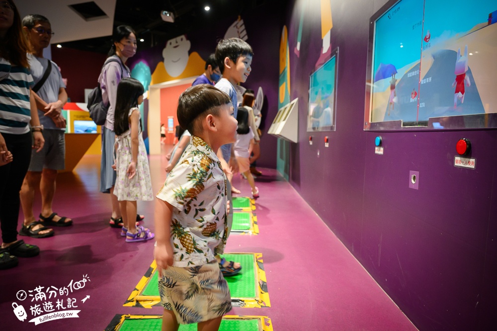 屏東景點【台電南部展示館】墾丁免門票親子景點.4D劇場.互動遊戲.雙層迴旋溜滑梯通通免費玩～探索電的世界!