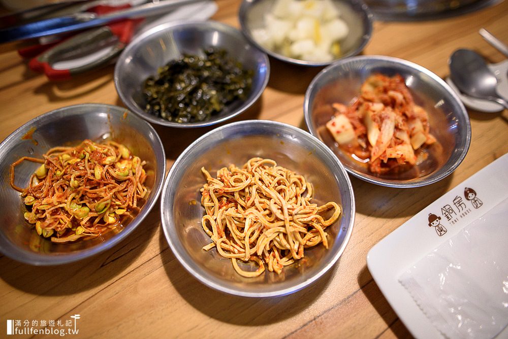 宜蘭美食|銅房韓式專門烤肉|韓式料理.多人套餐~吃燒肉免費體驗韓服&韓國高校服！