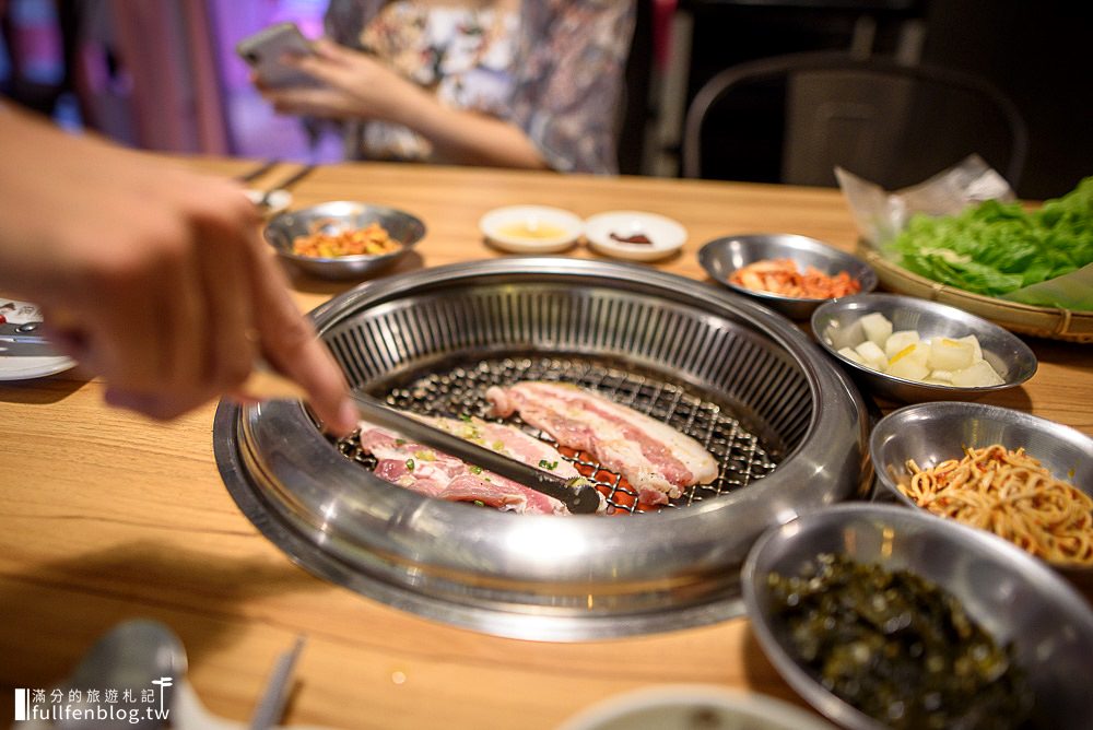 宜蘭美食|銅房韓式專門烤肉|韓式料理.多人套餐~吃燒肉免費體驗韓服&韓國高校服！