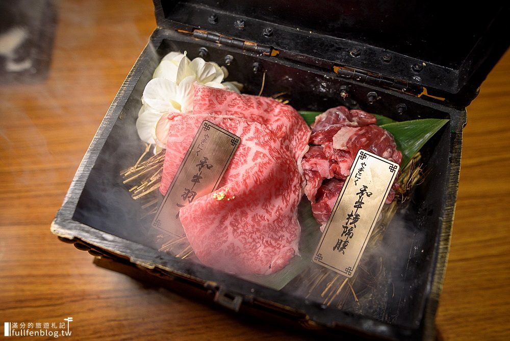 東門市場美食|東門燒肉霸|精緻燒肉.日本黑毛和牛|小空間大滿足～超浮誇自帶仙氣的和牛珠寶盒!