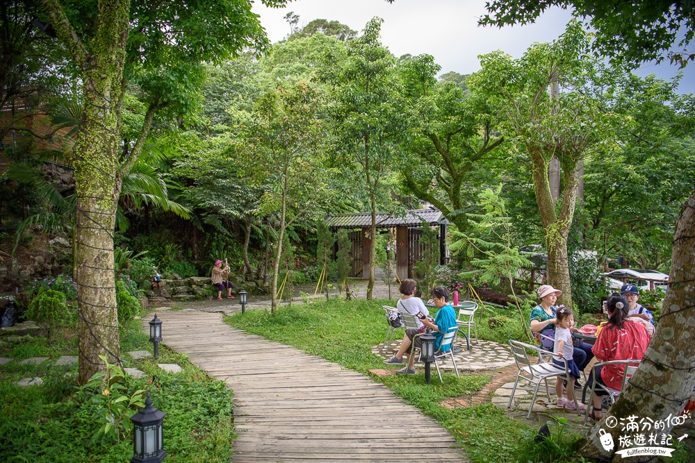 新北三峽景點|紫微森林|景觀餐廳.下午茶.情侶約會|隱身在森林裡的玻璃屋~座擁180度的遼闊視野!