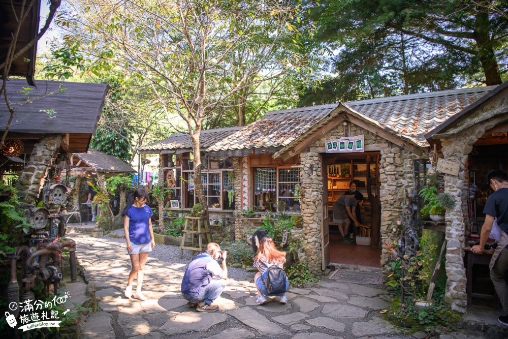 嘉義【阿將的家23咖啡館】阿里山下午茶,純手工藝術空間~深山裡的石頭村!