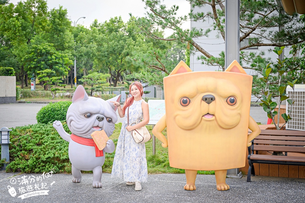 嘉義景點【老楊方城市】方塊酥觀光工廠,免門票參觀.拍3D彩繪.看方塊酥生產線.玩太空艙球池.方塊酥免費試吃~探索方塊酥的秘密基地!