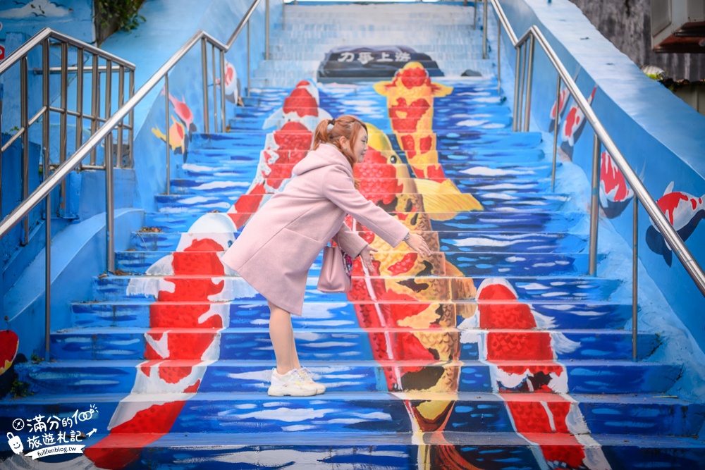 花蓮景點|福天宮彩繪(免門票)親子景點.夢幻彩繪壁畫|超生動鯉魚階梯~跟著鯉魚力爭上游!