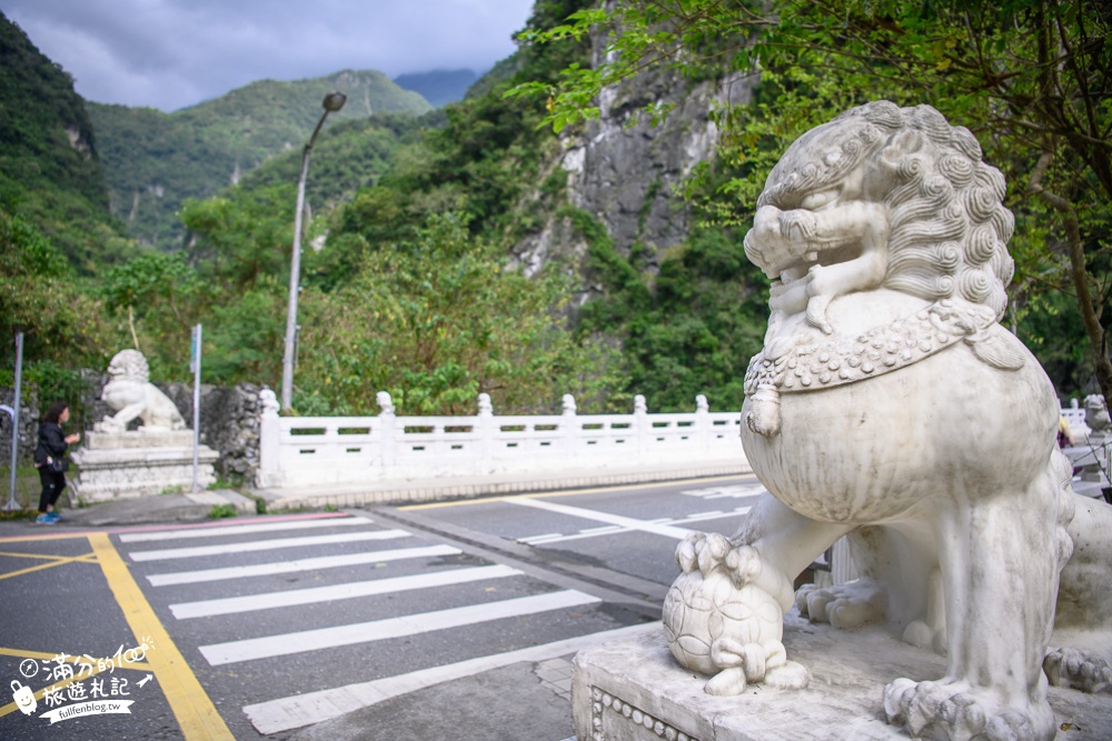 花蓮景點【砂卡礑步道】免門票初階輕鬆步道.夢幻河浴.花紋石壁~蒂芬尼溪流神秘谷秘境!