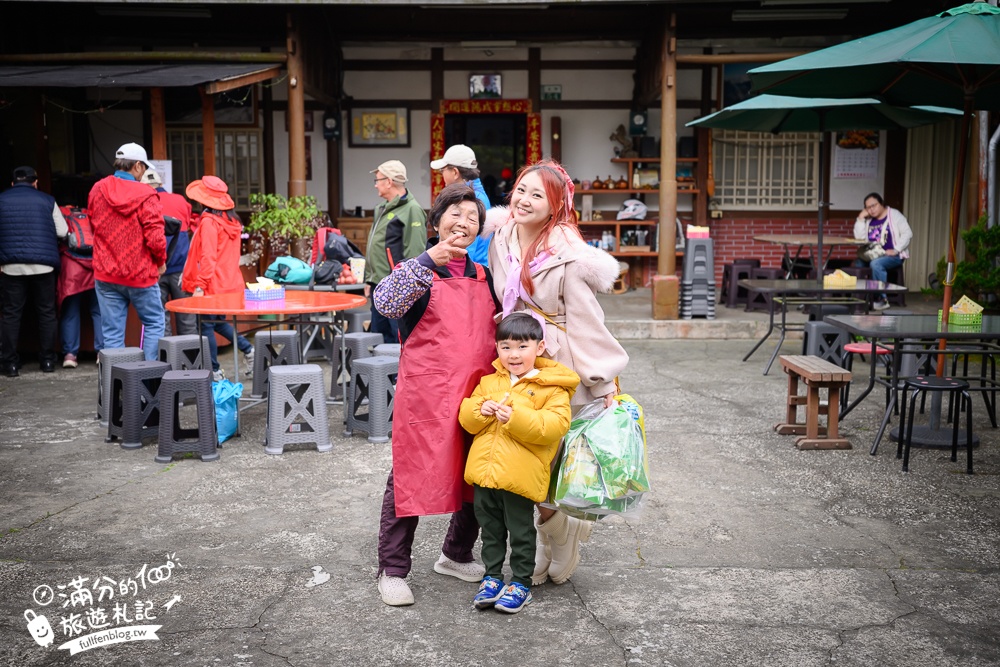 嘉義景點【梅山太平老街】海拔1000公尺的山城古街,必吃太平雲糕.喝冬瓜妹.吃茶葉蛋.賞紫藤花!