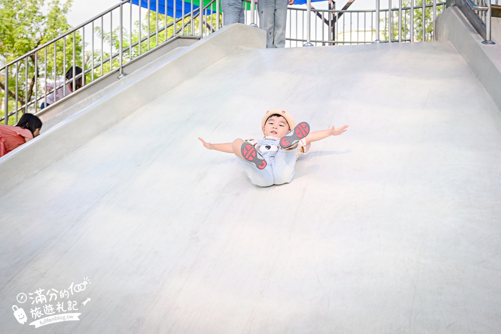 嘉義景點【打貓親子廣場早安公園】貓咪主題親子遊戲場.盪鞦韆.溜滑梯.攀岩.貓咪沙坑隨你玩! 嘉義景點【打貓親子廣場早安公園】貓咪主題親子遊戲場.盪鞦韆.溜滑梯.攀岩.貓咪沙坑隨你玩!