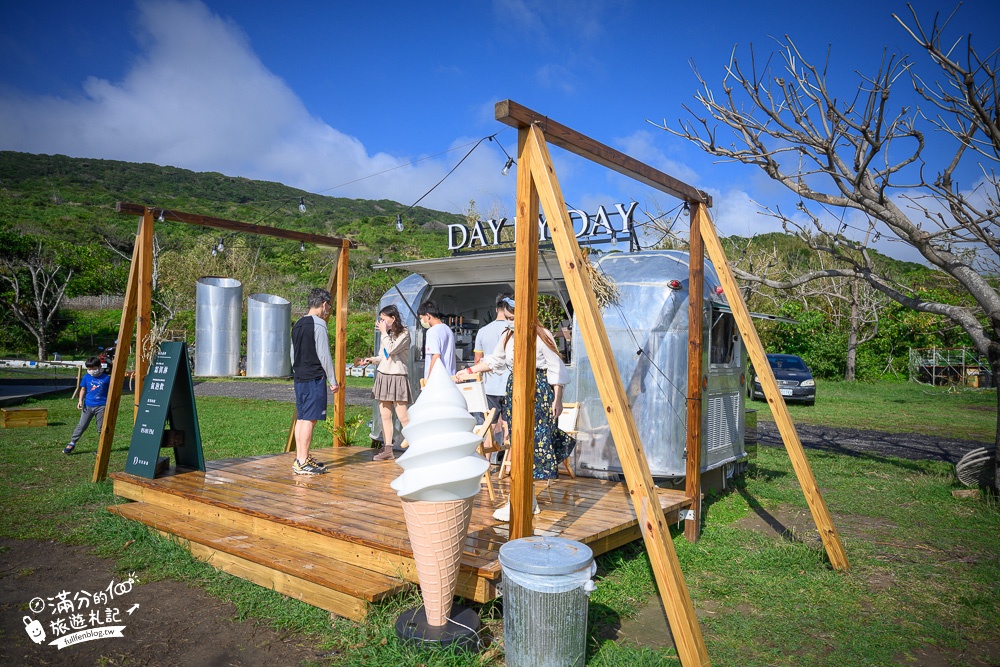 屏東景點|草地餐桌實驗室.日日旅海|白色小屋聚落.180度海景咖啡館~紐西蘭風大草原!