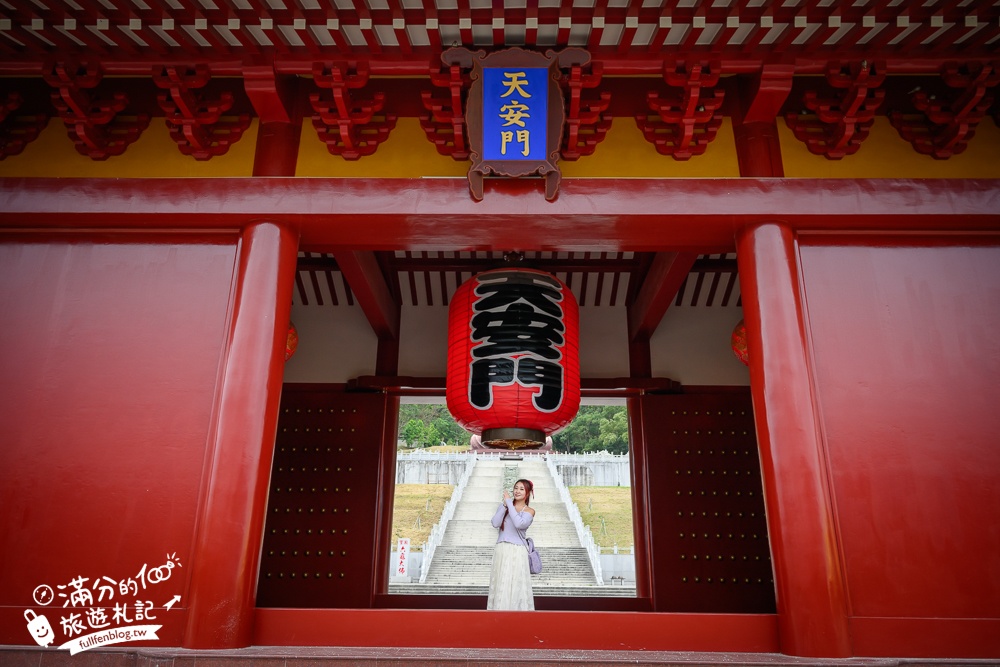 高雄六龜景點【彩虹山六龜大佛】七層樓高雄偉大佛,坐巨大金佛手超開運~跟著大佛視角眺望秀麗山景!