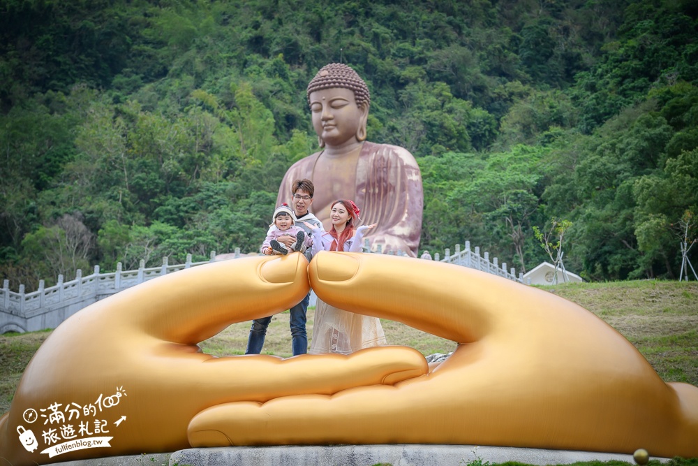 高雄六龜景點【彩虹山六龜大佛】七層樓高雄偉大佛,坐巨大金佛手超開運~跟著大佛視角眺望秀麗山景!