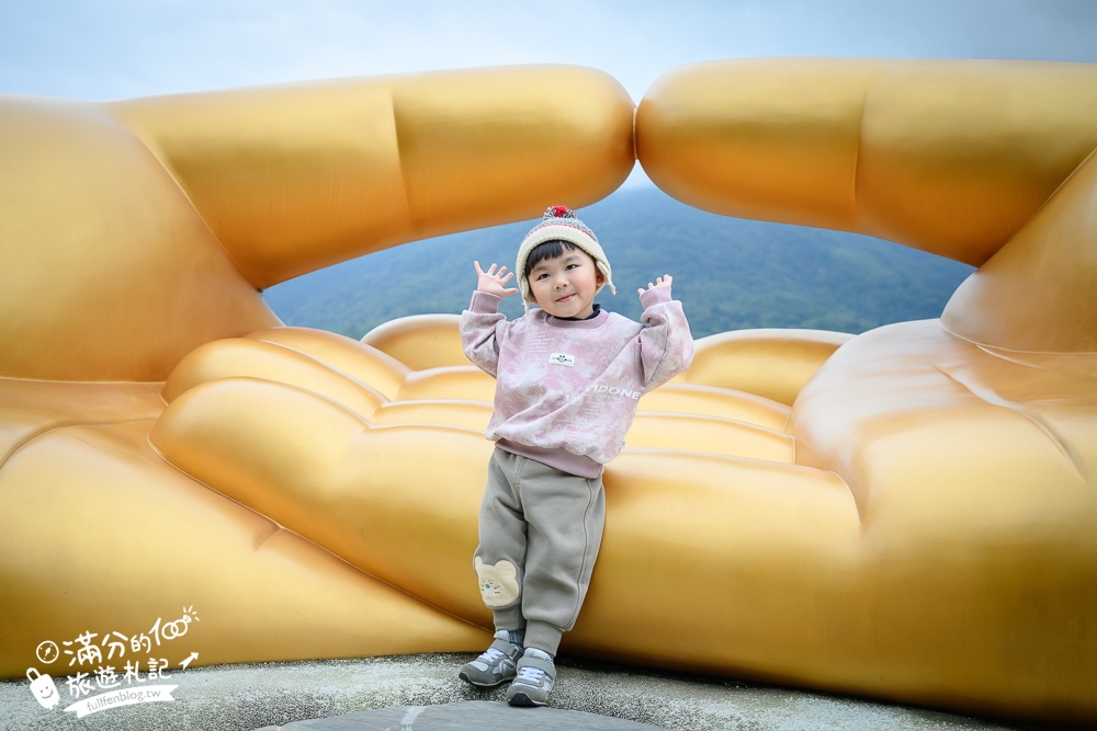 高雄六龜景點【彩虹山六龜大佛】七層樓高雄偉大佛,坐巨大金佛手超開運~跟著大佛視角眺望秀麗山景!
