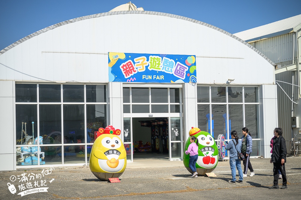 【2025七股鹽山】最新6米高吃冰雪人吉祥物超療癒,台南鹽山雪鹽祭開跑!