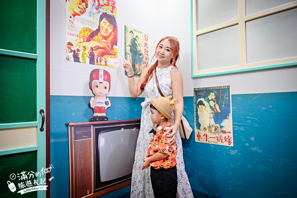 台南景點【黑橋牌香腸博物館】免門票香腸主題觀光工廠.巨無霸經典香腸盤,黑橋牌香腸創始店~傳統復古熱鬧市集!
