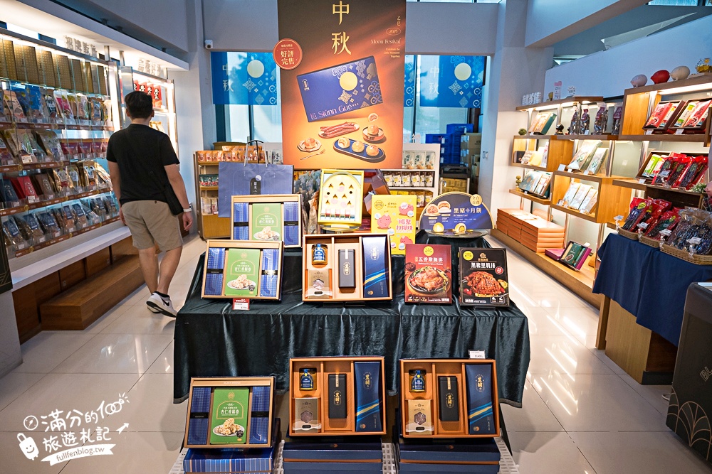 台南景點【黑橋牌香腸博物館】免門票香腸主題觀光工廠.巨無霸經典香腸盤,黑橋牌香腸創始店~傳統復古熱鬧市集!