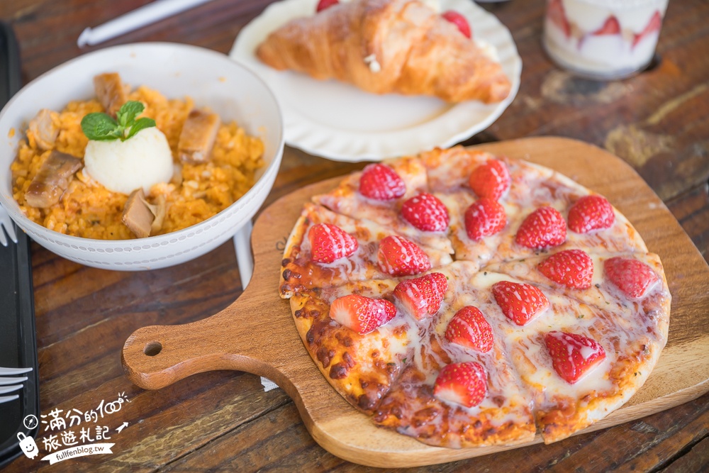 苗栗大湖【紅色琉璃瓦草莓園】免門票網美系高架草莓園.採紅寶石大草莓,還能喝咖啡下午茶!