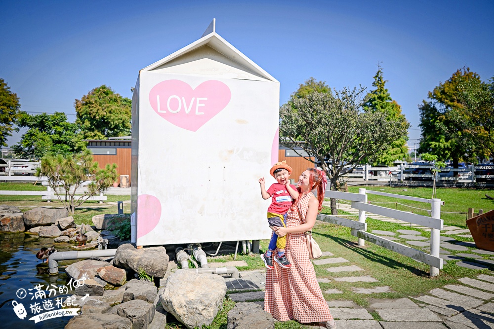 雲林崙背【千巧谷牛樂園牧場】雲林免門票伴手禮景點.搭蒸汽火車.餵牛體驗.古錐萌牛公牛超好拍! 雲林崙背【千巧谷牛樂園牧場】雲林免門票伴手禮景點.搭蒸汽火車.餵牛體驗.古錐萌牛公牛超好拍!