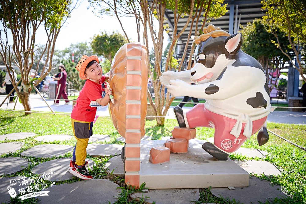 雲林崙背【千巧谷牛樂園牧場】雲林免門票伴手禮景點.搭蒸汽火車.餵牛體驗.古錐萌牛公牛超好拍! 雲林崙背【千巧谷牛樂園牧場】雲林免門票伴手禮景點.搭蒸汽火車.餵牛體驗.古錐萌牛公牛超好拍!