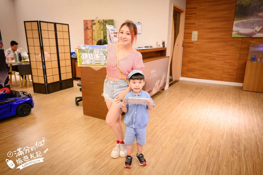 【台中麗寶福容大飯店住宿攻略】后里最強樂園飯店,花園家庭房開箱,網美大泳池.親子遊戲室.豐盛自助吧饗宴超讚! 【台中麗寶福容大飯店住宿攻略】后里最強樂園飯店,花園家庭房開箱,網美大泳池.親子遊戲室.豐盛自助吧饗宴超讚!