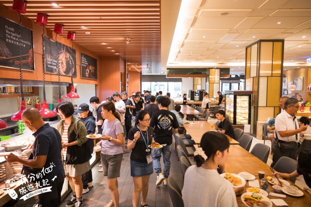 【台中麗寶福容大飯店住宿攻略】后里最強樂園飯店,花園家庭房開箱,網美大泳池.親子遊戲室.豐盛自助吧饗宴超讚! 【台中麗寶福容大飯店住宿攻略】后里最強樂園飯店,花園家庭房開箱,網美大泳池.親子遊戲室.豐盛自助吧饗宴超讚!