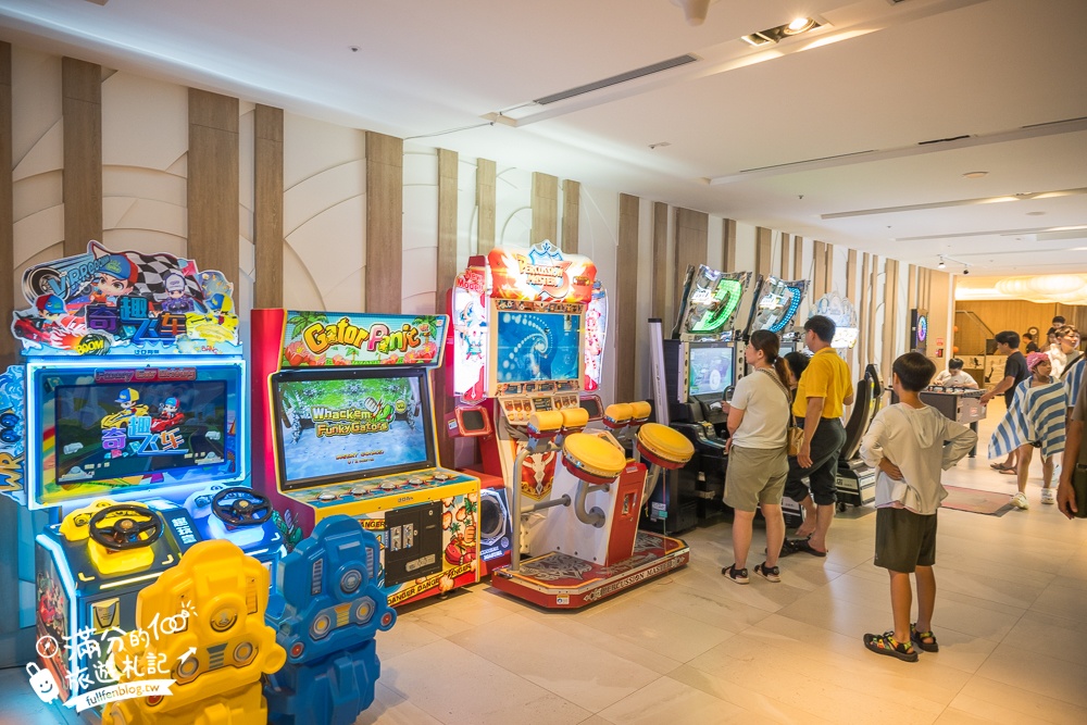【福隆福容大飯店最新親子主題房】貢寮親子飯店玩樂攻略,房間就有溜滑梯.還能泡溫泉.賽車.任天堂通通免費玩!