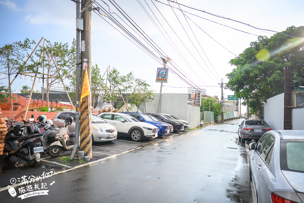 台中新景點【迴道侏羅紀】台中最新恐龍主題親子餐廳,唯美帳篷風,可以騎恐龍車車.吃美食喝啤酒也能下午茶!