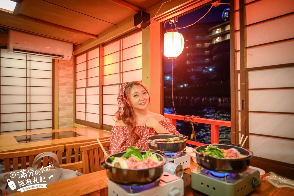 東京必體驗行程【東京灣遊船】搭特色船形屋吃牛肉燒喜燒賞夜景.飲料無限暢飲還能看表演.甲板上與彩虹大橋合影!