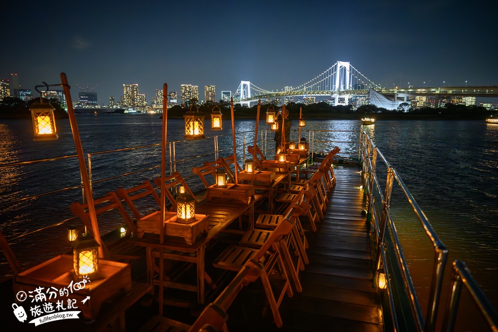 東京必體驗行程【東京灣遊船】搭特色船形屋吃牛肉燒喜燒賞夜景.飲料無限暢飲還能看表演.甲板上與彩虹大橋合影!