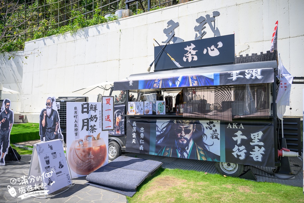 南投新景點【日月町商場】埔里最新複合式商場,純白色建築好療癒,搭配繽紛氣球屋好逛好拍還能尋寶購物!