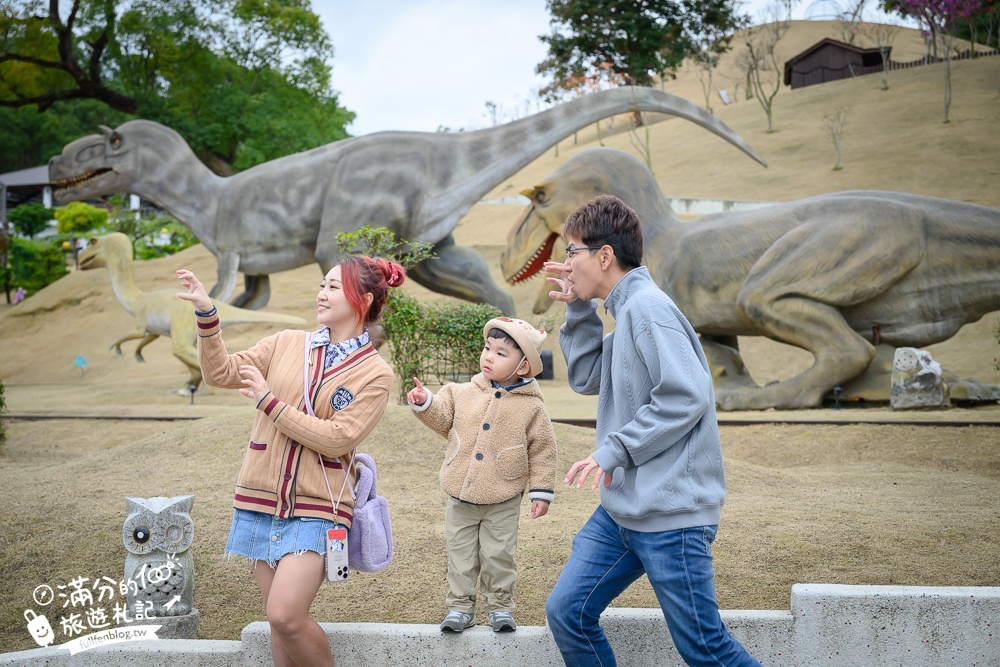 【2025南投九九峰動物樂園】亞洲規模最大鳥類主題王國玩樂攻略,最新門票優惠整理,鸚鵡.鵜鶘.孔雀.大恐龍陪你玩生態!