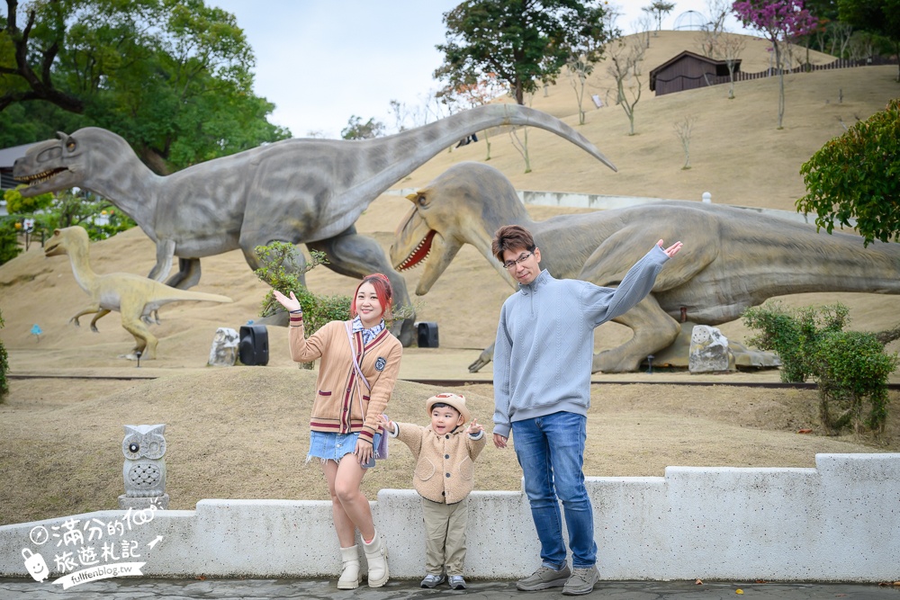 【2025南投九九峰動物樂園】亞洲規模最大鳥類主題王國玩樂攻略,最新門票優惠整理,鸚鵡.鵜鶘.孔雀.大恐龍陪你玩生態!
