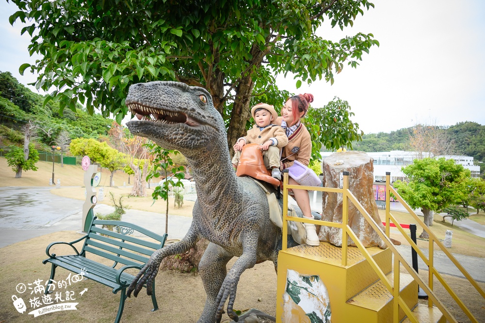 【2025南投九九峰動物樂園】亞洲規模最大鳥類主題王國玩樂攻略,最新門票優惠整理,鸚鵡.鵜鶘.孔雀.大恐龍陪你玩生態!