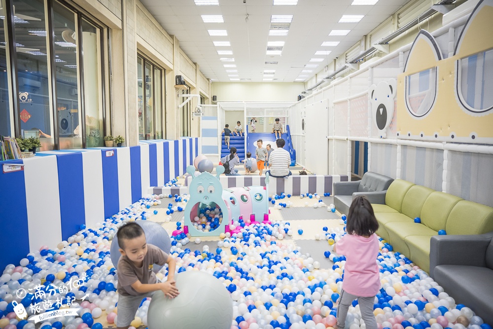 彰化親子景點【熊萌肚肚主題親子餐廳】鹿港英倫風親子餐廳.大球池溜滑梯玩整天不限時!