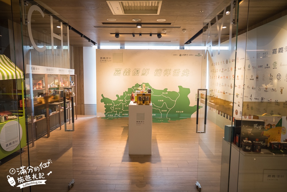 【嘉義長榮文苑酒店】太保親子飯店推薦,對面就是故宮南苑,露天泳池.球池滑梯小孩超放電!