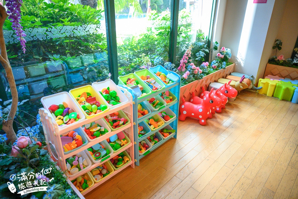 【台東娜路彎大酒店】豪華家庭房一泊一食開箱,免費自助吧下午茶,有露天大泳池.兒童遊戲區,還能泡美人湯!