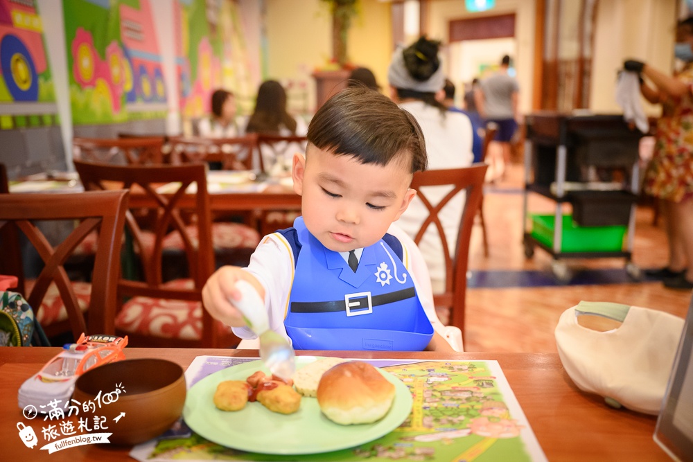 【台東娜路彎大酒店】豪華家庭房一泊一食開箱,免費自助吧下午茶,有露天大泳池.兒童遊戲區,還能泡美人湯!
