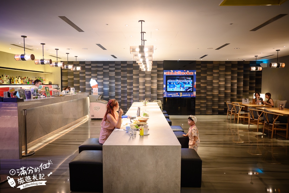 【嘉義長榮文苑酒店】太保親子飯店推薦,對面就是故宮南苑,露天泳池.球池滑梯小孩超放電!