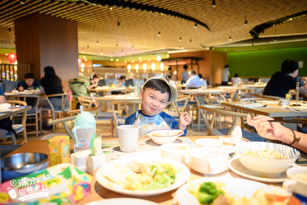 【嘉義長榮文苑酒店】太保親子飯店推薦,對面就是故宮南苑,露天泳池.球池滑梯小孩超放電!