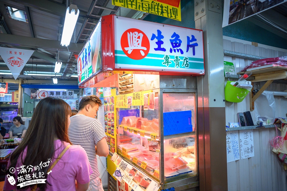 龜吼漁港必逛【龜吼漁夫市集】秋蟹季必吃萬里蟹,平價生魚片.代客料理海鮮,玩拍巨無霸螃蟹王!