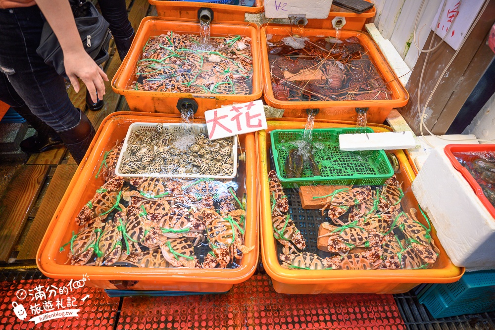 龜吼漁港必逛【龜吼漁夫市集】秋蟹季必吃萬里蟹,平價生魚片.代客料理海鮮,玩拍巨無霸螃蟹王!